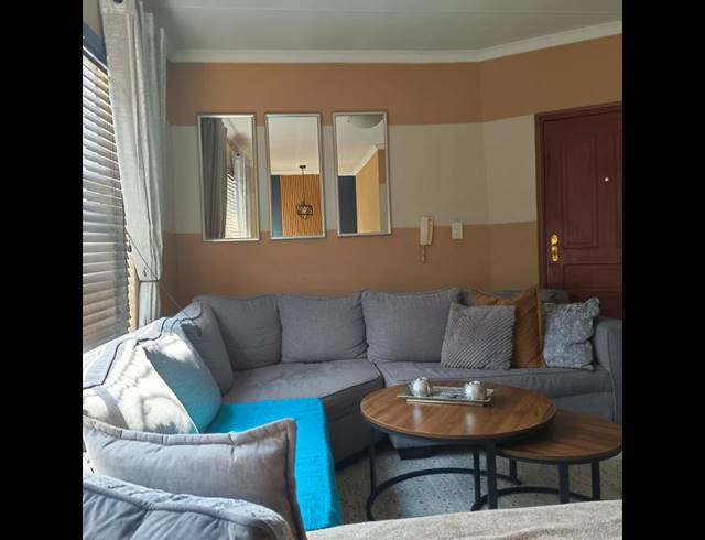 3 BEDROOM TOWNHOUSE FOR SALE IN GLEN MARAIS